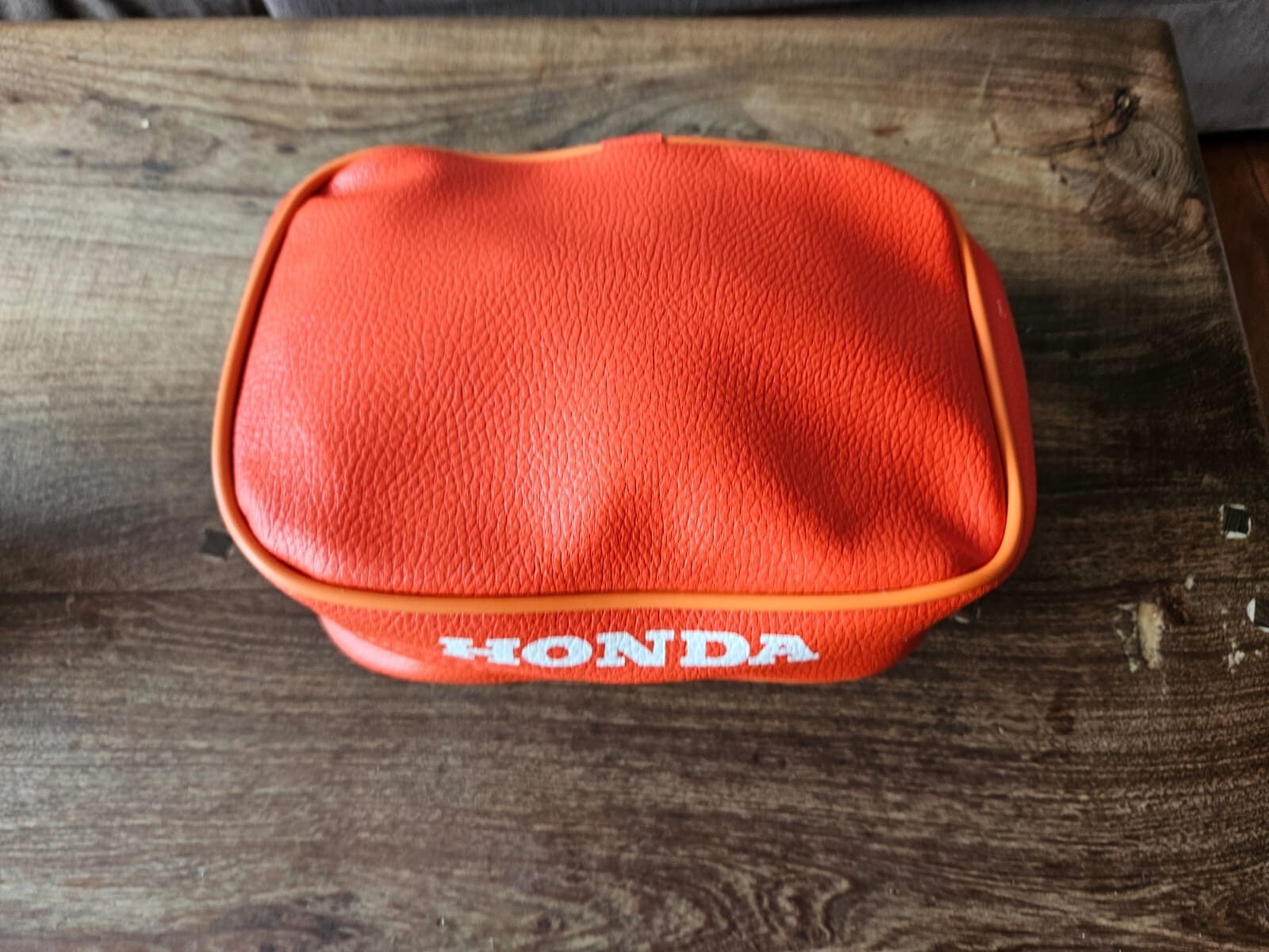 ï¸ Synthetic Leather Seat Cover and Rear Fender Bag for Honda XR600R 91, Orange - Image 9