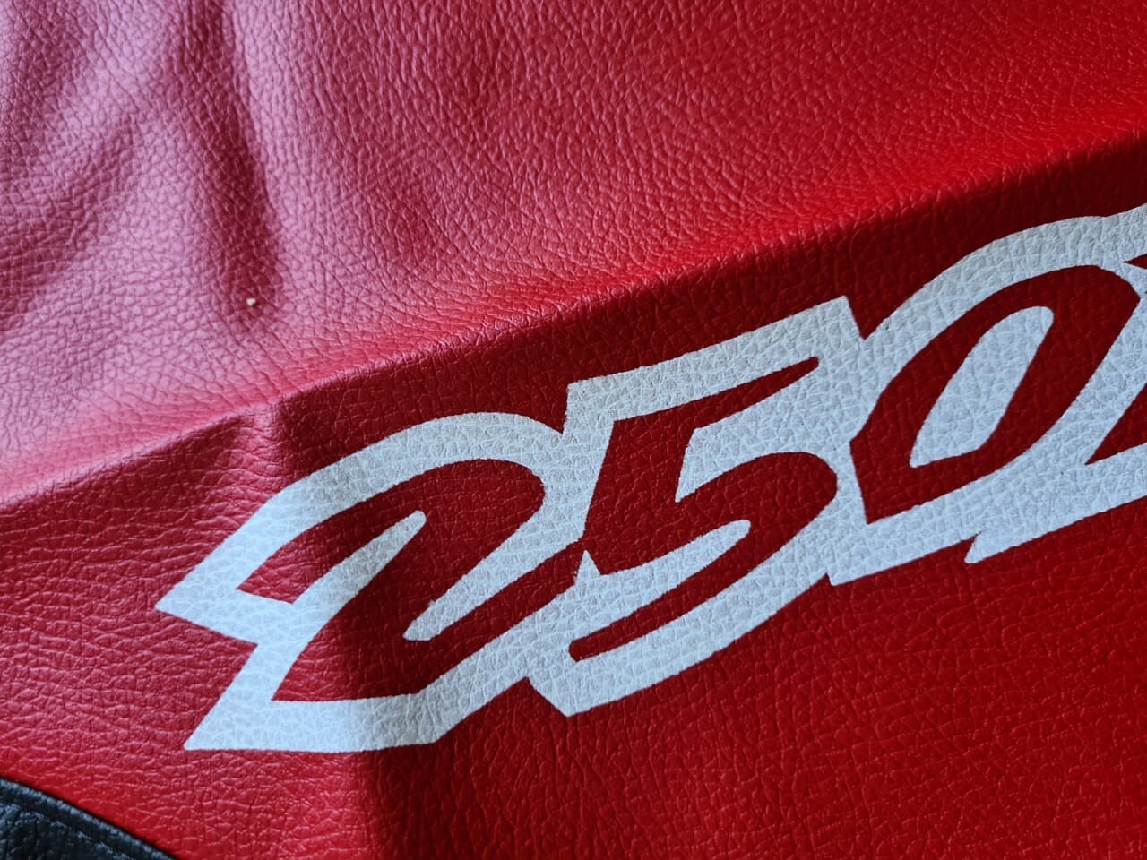 Seat Cover & Tank cover Kit Compatible With XR250R xr250 1997 â XR 250 Red Black - Image 9