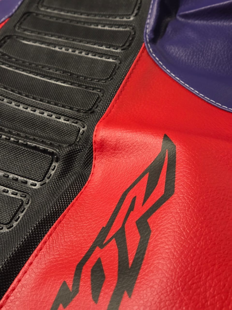 Seat Cover for Honda XR600 XR600R 1988â2000 | Red Purple UltraGrip Retro Look - Image 2
