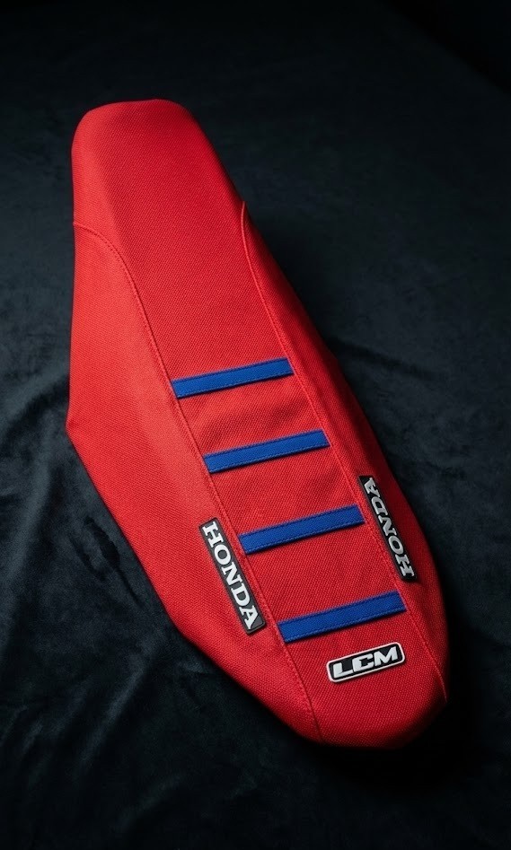 Seat Cover UltraGrip for Honda CRF250R CRF 250 2022 / 2026 â Red with Blue Ribs - Image 5