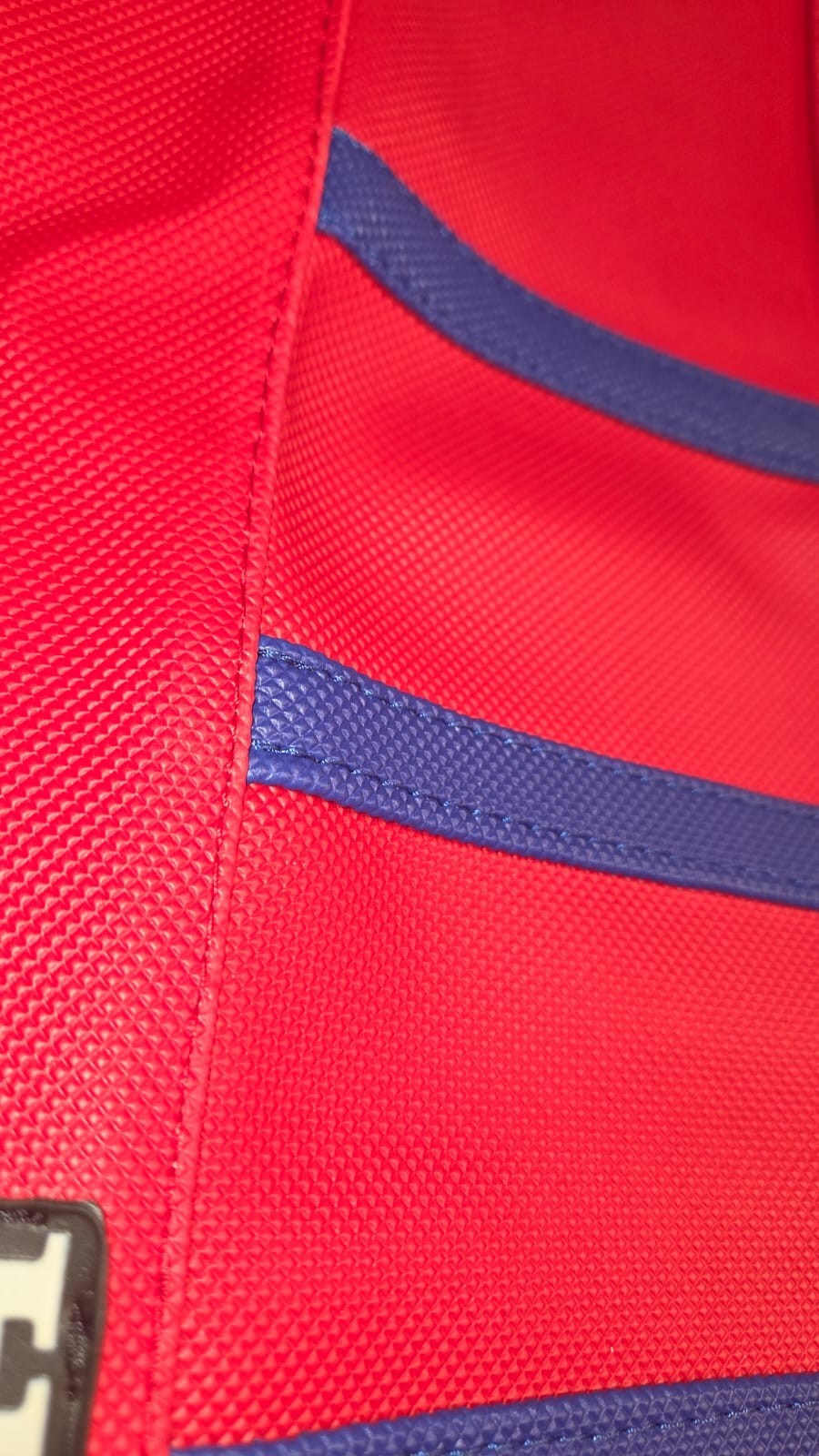 Seat Cover UltraGrip for Honda CRF250R CRF 250 2022 / 2026 â Red with Blue Ribs - Image 6