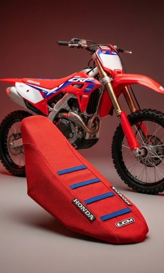 Seat Cover UltraGrip for Honda CRF450R CRF 450 2021 / 2026 â Red with Blue Ribs - Image 4